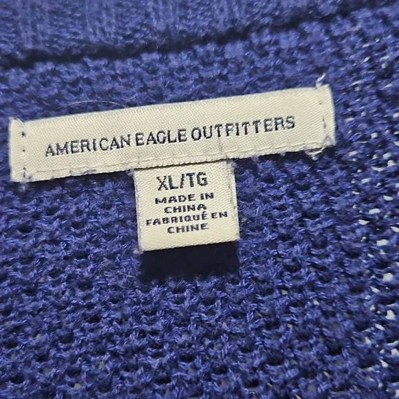 3/$15 SALE 👑 Y2k American Eagle Knit Cardigan - Picture 2 of 6